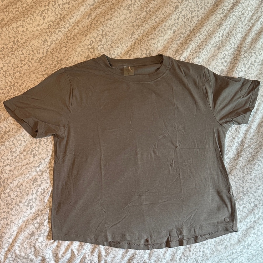 CALIA by Carrie Underwood Everyday Relaxed Tee in Taupe